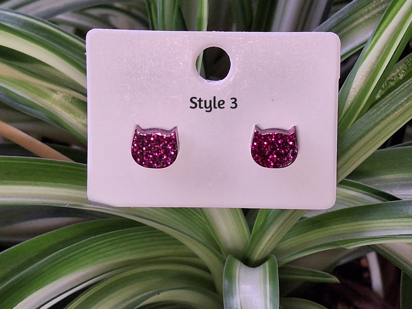 🐾 Glitter Cat Stud Earrings