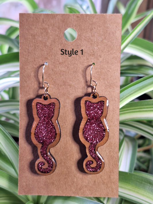 🐱 Cat Silhouette Dangle Earrings